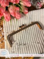 فريم معدن ذهبي