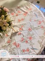 مفرش أبيض بزهور سيمون وعصافير - Image 3