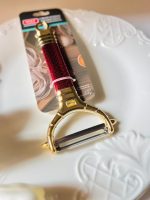 مقشرة  قطعة استانلس أحمر في دهبي - Image 2