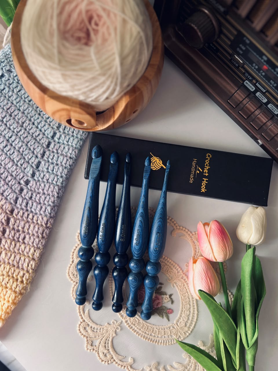 WhatsApp Image 2026-09-20 at 2.17.35 AM (4) Wooden crochet hook vintage- ابرة كروشيه خشب عتيقة زرقاء - Image 1